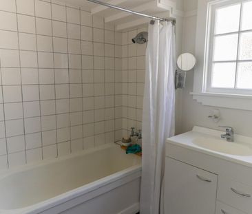 Tidy 3 bedroom home in Windsor! - Photo 5