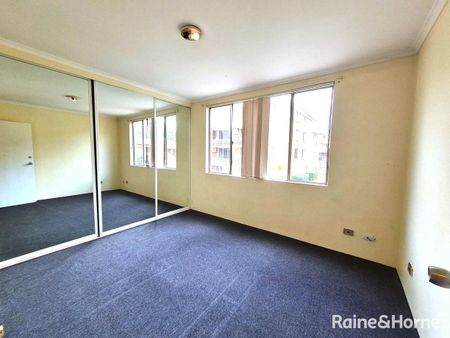 TWO BEDROOM APARTMENT ONLY 10 MIN WALK TO LIVERPOOL STATION! - Photo 5