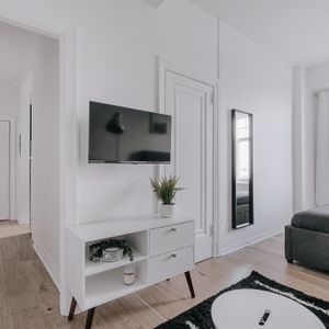 Le Claridge Loft Studio Entièrement Meublé à Louer Montcalm / Saint-Sacrement Septembre 2026 - Photo 3
