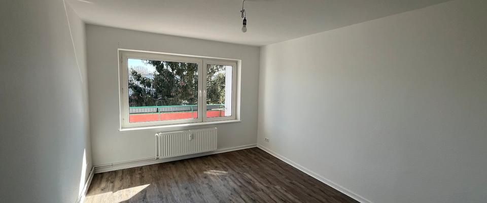 2,5 Zimmer Wohnung im Herzen von Suchsdorf, braucht etwas Liebe. - Photo 1