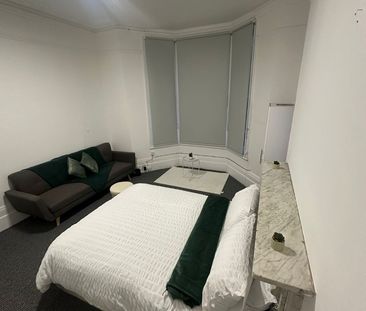 Room in a Shared House, Manor Road, N16 - Photo 6