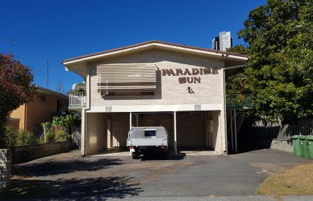 Ground Floor Unit on Chevron Island - Photo 3