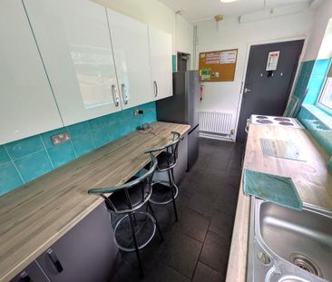 3 bedroom terraced house to rent - Photo 2