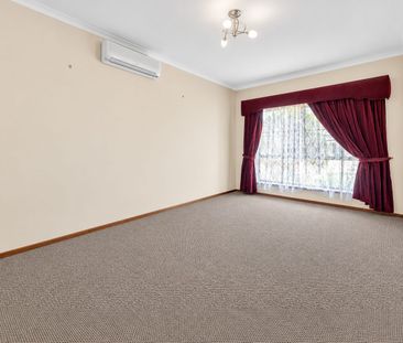 Spacious & Versatile Family Living in a Quiet Oakden Court - Photo 2