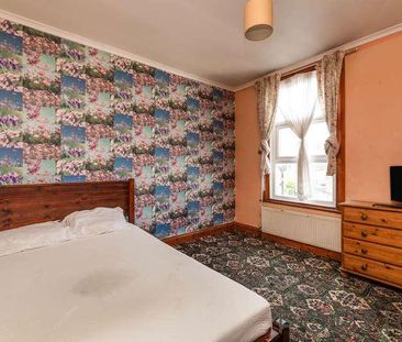 Doulbe Room | Cedars Road |, E15 - Photo 5