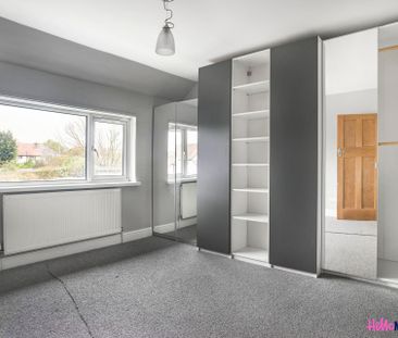 Braund Avenue - Photo 1