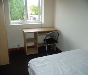 Fabulous new 3 storey town house, 4 double bedrooms - Photo 4