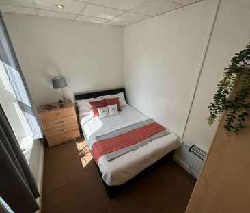 2 bedroom flat to rent - Photo 4