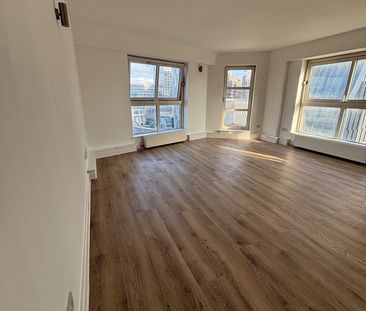 1 Bed Flat, Cascades Tower, E14 - Photo 2