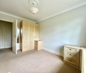 West Cliff Road BH4, Eden Court, BH4 8AZ, Bournemouth - Photo 2