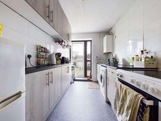 Washington Street, Brighton, BN2 - Photo 1