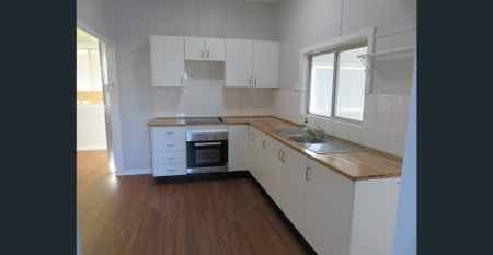 6 Hill Street - Photo 2