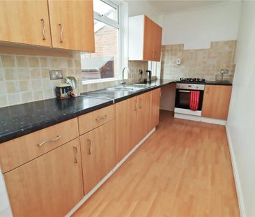 2 bedroom semi-detached house to rent - Photo 4