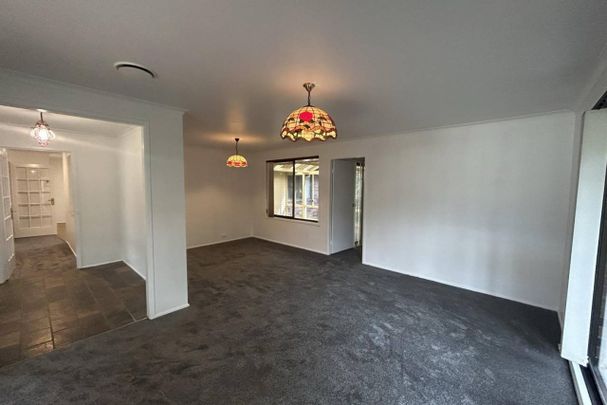 HUGE 5 BEDROOM HOME!!! - Photo 1