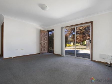 3/186 Marsh Street, Armidale NSW 2350 - Photo 3