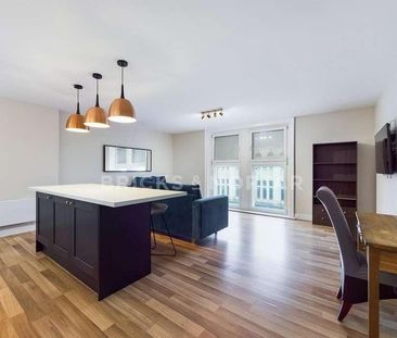 City Apartments, Northumberland Street, NE1 - Photo 2