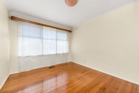 3 Bedroom Family Home - Photo 2