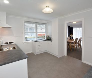 Family Home - Photo 4