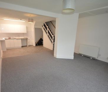 2 bedroom terraced house to rent - Photo 6
