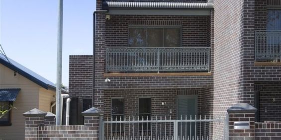 6A Maddock Street, Dulwich Hill NSW 2203 - House For Rent | Domain - Photo 3