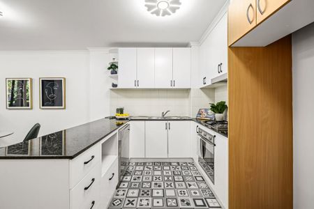 Immaculate One Bedroom Apartment - Photo 2