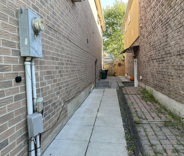 For Lease - 29 Constellation Crescent Unit# Lower, Richmond Hill, O... - Photo 6