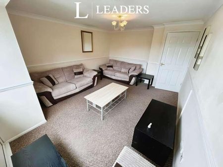Saddle Court, Peterborough, PE4 - Photo 2