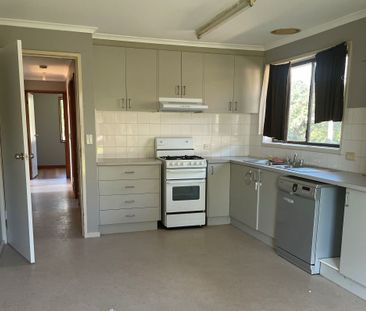 3 Bedroom Home - Photo 6