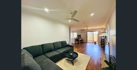 MODERN 3 BED, 2 BATH TOWNHOUSE FOR RENT - FURNISHED & UNFURNISHED AVAILABLE! - Photo 2