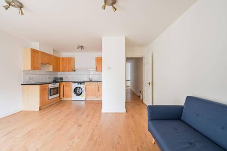 1 bedroom flat to rent - Photo 2