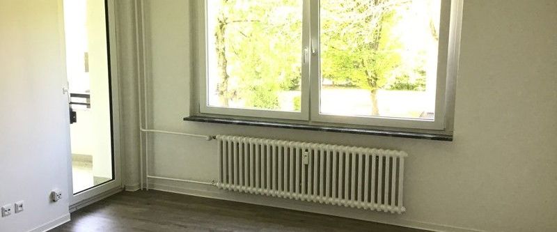 Großzügige 3-Zimmer Wohnung mit Balkon in gepflegter Grünanlage! - Foto 1