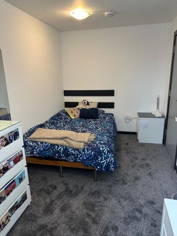 76 EXETER ROAD - Photo 5