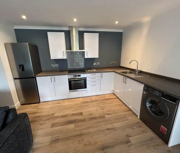 3 bedroom flat to rent - Photo 5