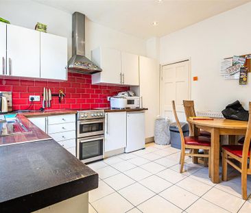 3 bedroom terraced house to rent - Photo 6