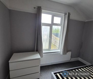 1 bedroom in a house share to rent - Photo 5