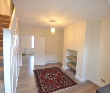 3 bedroom terraced house to rent - Photo 2