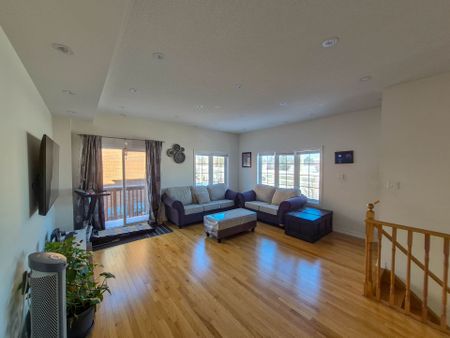 For Lease - 2 Abercove Close, Brampton, Ontario - Photo 2