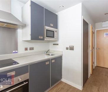 Studio to rent - Photo 1