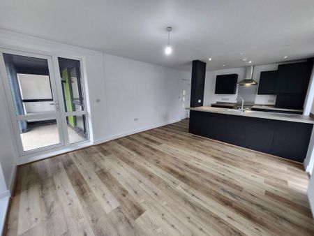 2 bedroom flat to rent - Photo 4
