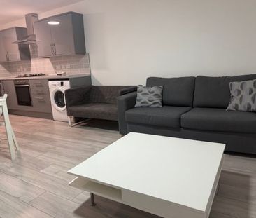 2 Bed Maisonette, Syon Park Close, NG2 - Photo 5