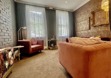 A Boutique Style Three Bedroom Residence - Photo 4