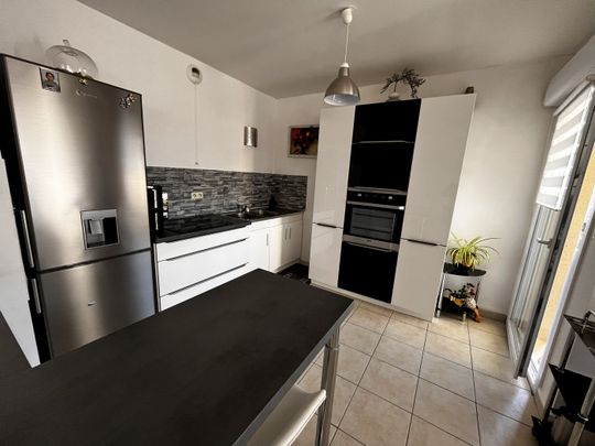 Location Appartement 3 pièces 72m² - Photo 1