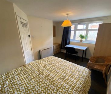 Charles Ave, Lenton Abbey, NG9 2SH - Photo 6