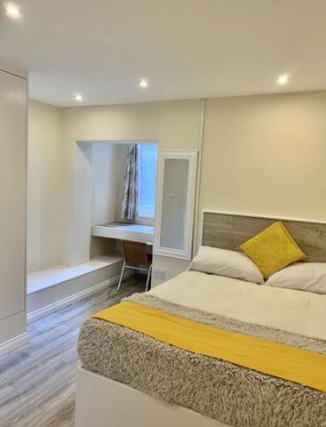 7 bedroom terraced house to rent - Photo 4