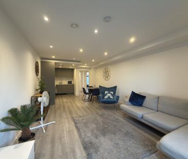 2 bedroom ground floor flat to rent - Photo 3