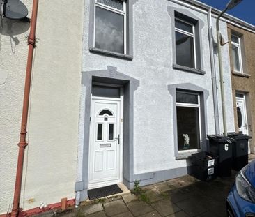 3 bedroom terraced house to rent - Photo 5