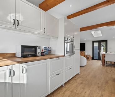 2 bedroom detached house to rent - Photo 5