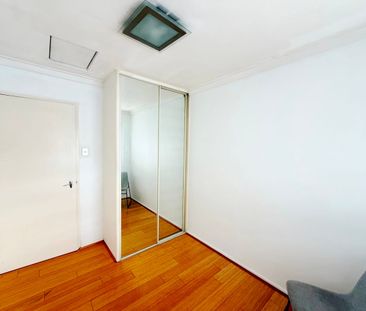Freshly Painted Apartment in the Heart of Maylands! - Photo 3