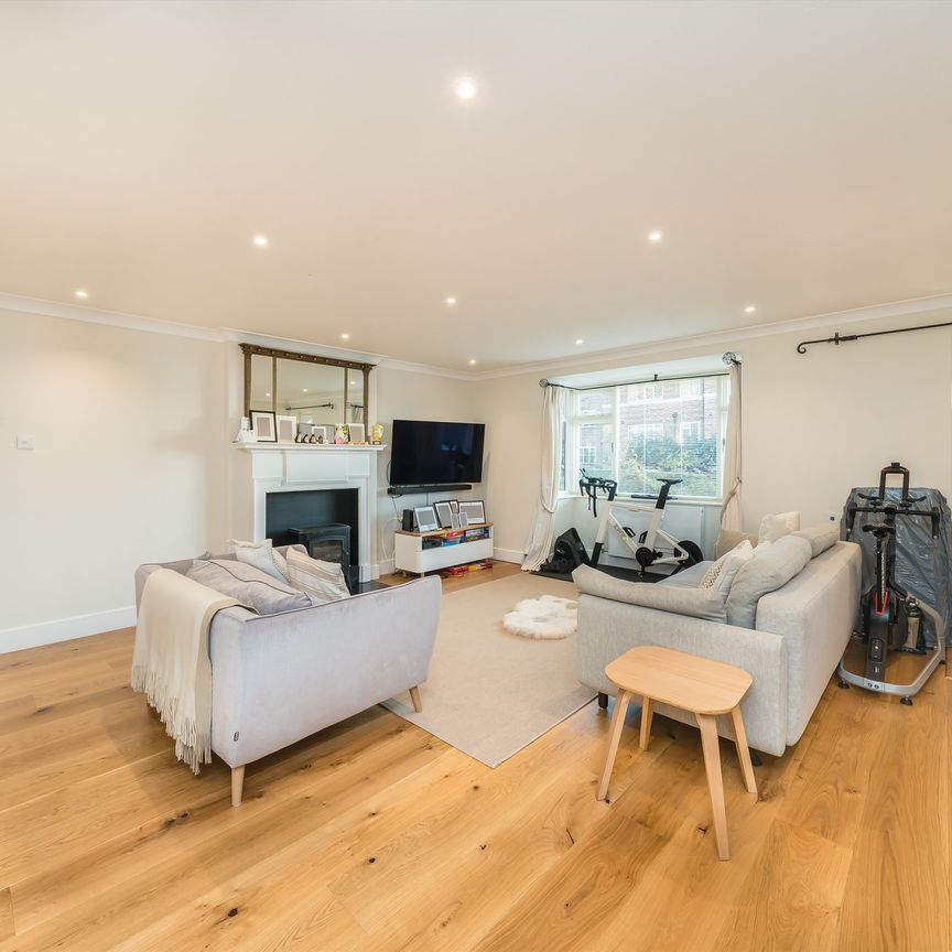 Raymond Road, Wimbledon, SW19, London - Photo 1