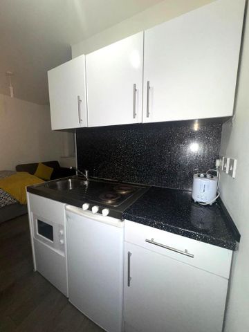 Studio to rent - Photo 4